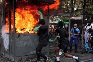 V Lutychu vypukly studentské protesty. Do centra nechoďte, vyzývají úřady - Seznam Zprávy